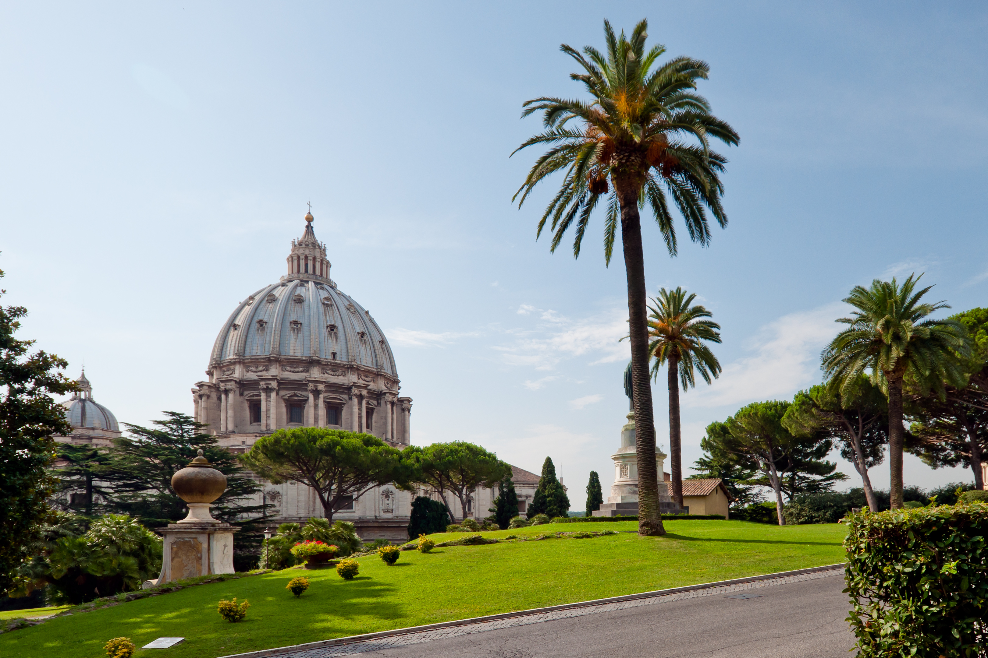 Vatican Gardens by minibus and Castel Sant'Angelo reserved entrance