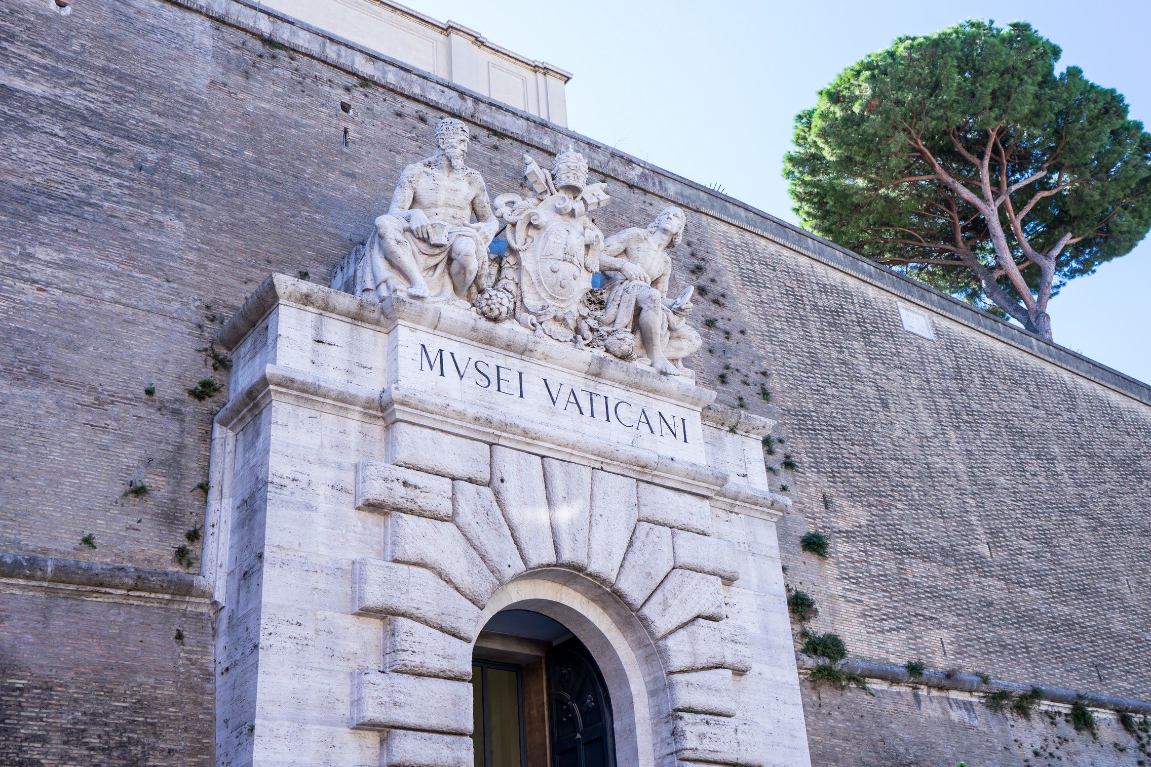 Vatican Pass skip the line ticket and St. Peter’s Audioguide